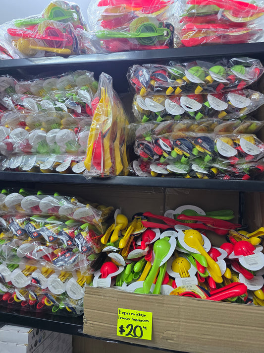 Exprimidor de plastico para limones