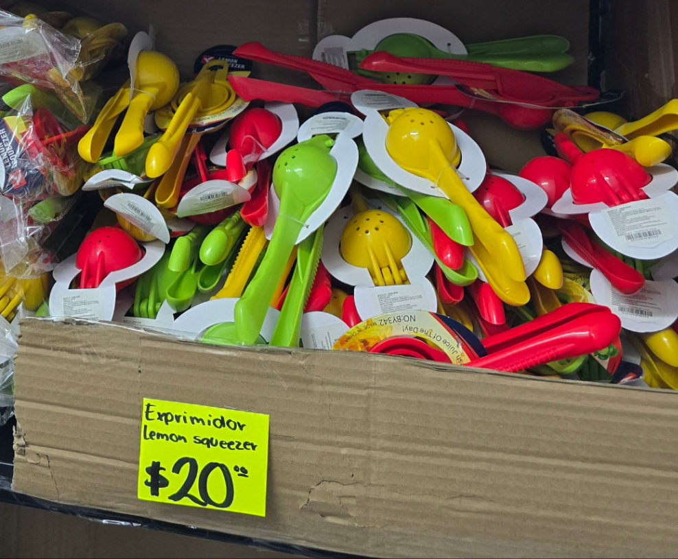 Exprimidor de plastico para limones